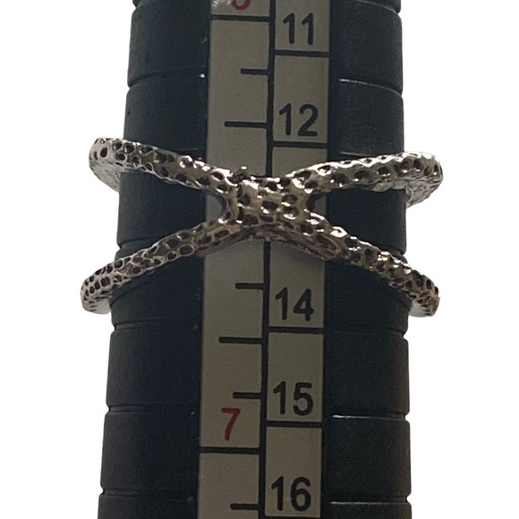 Women’s Size 6 Boho crisscross ring silver antiqued NWOT - Picture 4 of 4